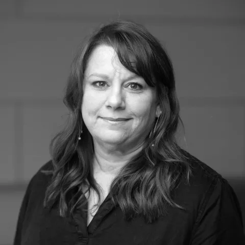 black and white head shot of Amy Milliken